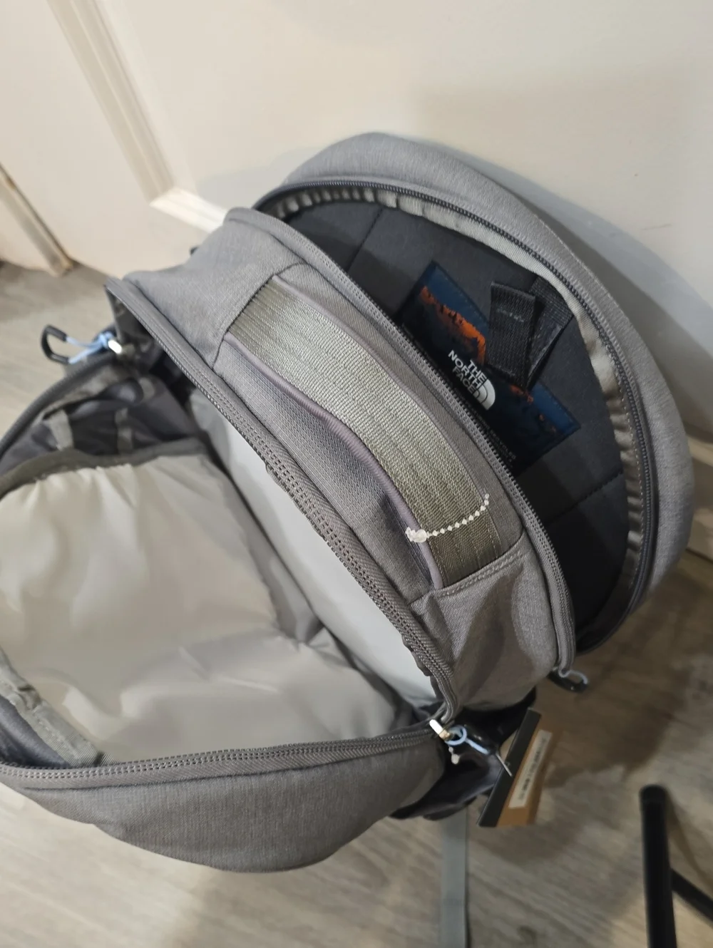 The North Face Recon Backpack 30L- Zinc Grey Dark Heather/Powder Blue